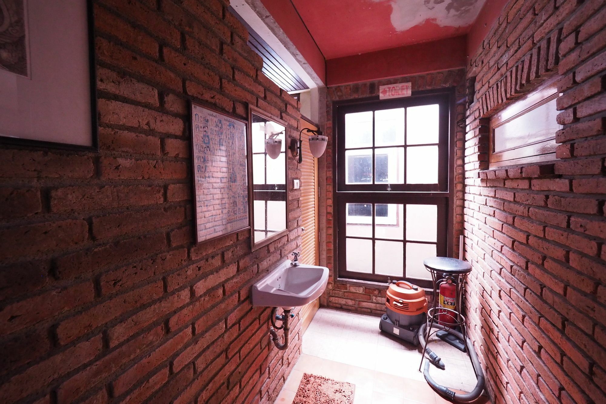 Brickhouse Ayutthaya Guesthouse Est 1986 Exterior foto